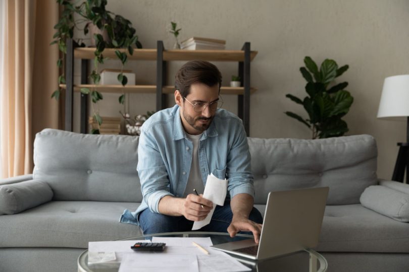 Wann haftet der Arbeitnehmer und wann der Arbeitgeber für Schäden im Homeoffice?