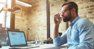 Richtiges Trinkverhalten am Arbeitsplatz
